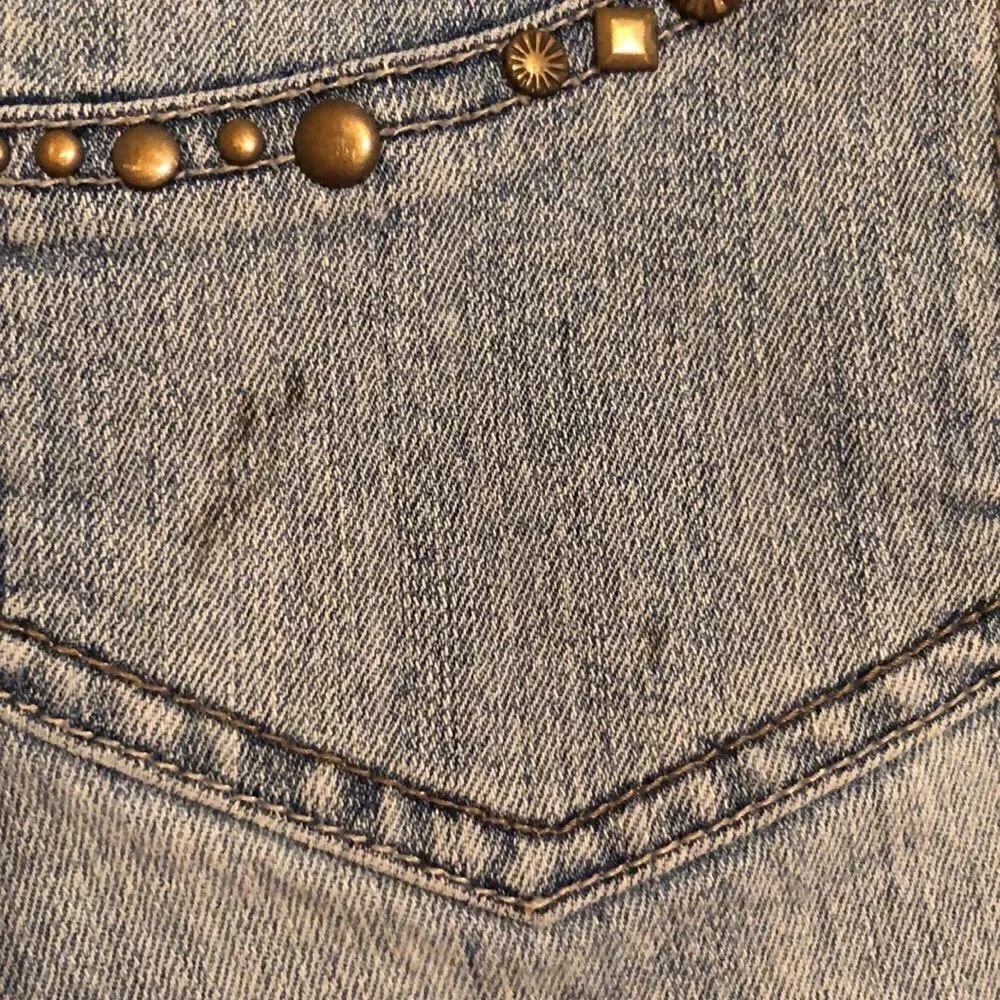 Sonoma 4 Vintage Wash Brass Color Studded Blue Denim Shorts - Picture 16 of 16